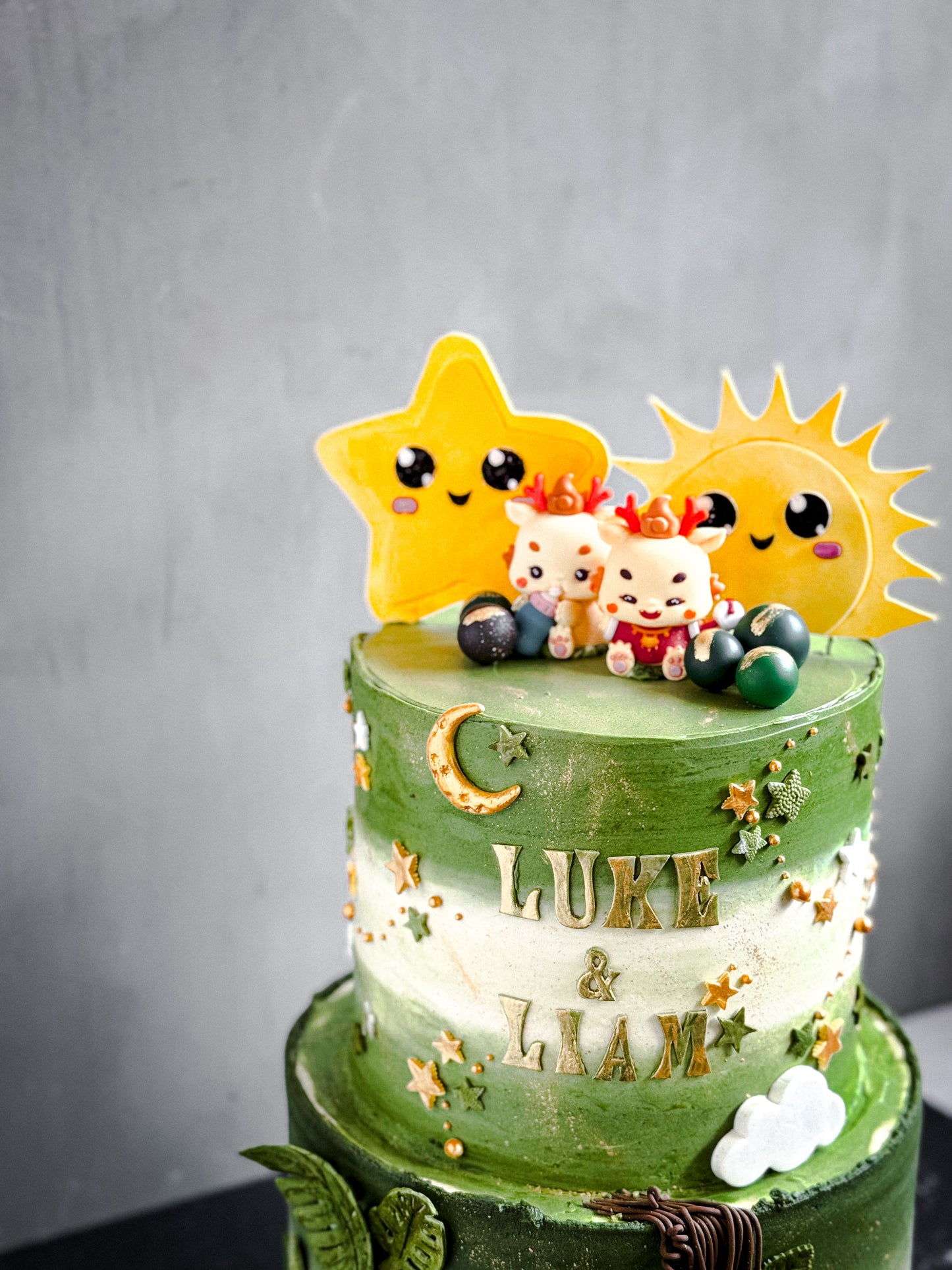 Decorative bespoke cake from Kaki Desserts with intricate floral icing and elegant design, perfect for special occasions.