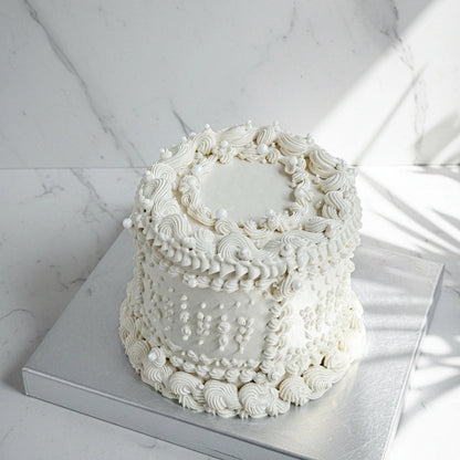 Vintage Style Cake